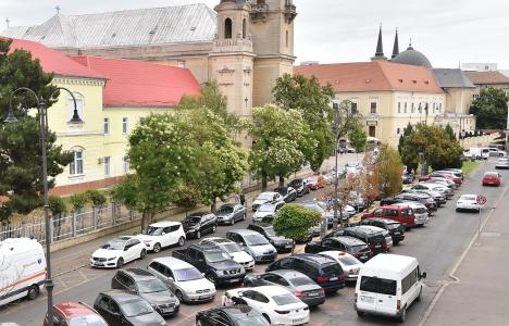 Piaţeta din strada Dunării va fi amenajată cu desfiinţarea locurilor de parcare. Vezi cât va costa!