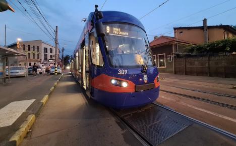 12,8 milioane de euro prin PNRR. Oradea va cumpăra încă două tramvaie şi va izola termic nouă clădiri şcolare