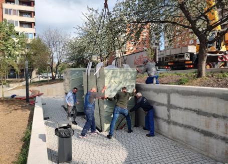 Anti-vandalizare și auto-curățare. Piaţa Magnoliei din Oradea va avea, după reabilitare, două toalete automate (FOTO/VIDEO)