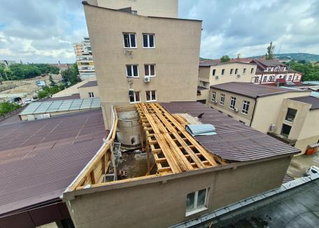 Primăria Oradea: Reparaţiile clădirilor monument după furtuna din 25 iulie trebuie anunţate Direcţiei de Cultură. Nicio veste despre despăgubiri