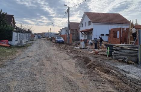 Au început asfaltările. Mai multe străzi din cartierul Grigorescu vor fi modernizate anul acesta (FOTO)