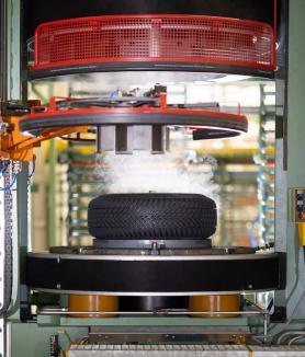 Nokian Tyres a produs prima anvelopă în fabrica fără emisii de CO2 de la Oradea (FOTO)