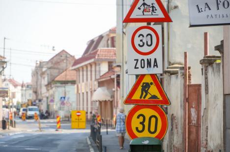 Alt drum închis peste vară! Constructorii au spart miercuri strada Avram Iancu, pentru înlocuirea reţelelor (FOTO)