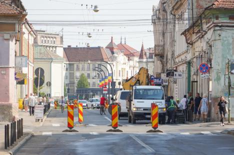 Alt drum închis peste vară! Constructorii au spart miercuri strada Avram Iancu, pentru înlocuirea reţelelor (FOTO)