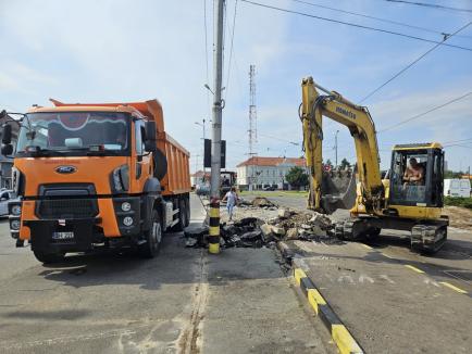 Constructorii sparg Bulevardul Decebal din Oradea pentru a-l moderniza (FOTO)