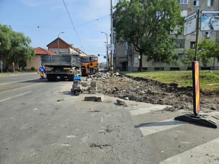 Constructorii sparg Bulevardul Decebal din Oradea pentru a-l moderniza (FOTO)