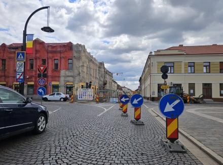 Intersecția străzilor Avram Iancu și Cuza Vodă din Oradea se închide începând de joi traficului auto (FOTO)