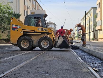 Traficul pe porțiunea aflată în asfaltare de pe bulevardul Decebal va fi reluat cel târziu joi dimineață (FOTO)