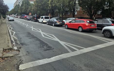 Şcoala în şantier: Prima zi de cursuri s-a lăsat cu ambuteiaje în lanţ pe arterele către zona centrală a Oradiei (FOTO)