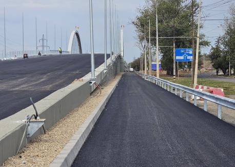 Pasajul rutier din Calea Borşului ar putea fi deschis circulaţiei luna viitoare (FOTO)