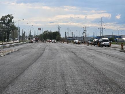 Pasajul rutier din Calea Borşului ar putea fi deschis circulaţiei luna viitoare (FOTO)