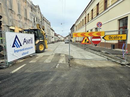 Lucrări cu întârziere. Închiderea străzii Avram Iancu se prelungeşte cel puţin până la finalul lunii octombrie (FOTO)