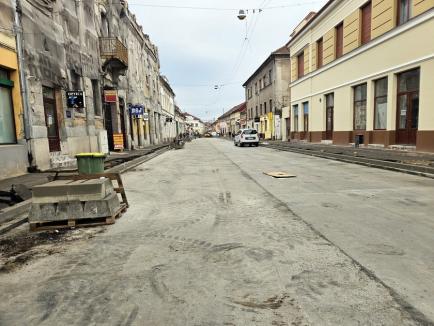 Lucrări cu întârziere. Închiderea străzii Avram Iancu se prelungeşte cel puţin până la finalul lunii octombrie (FOTO)