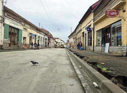 Lucrări cu întârziere. Închiderea străzii Avram Iancu se prelungeşte cel puţin până la finalul lunii octombrie (FOTO)