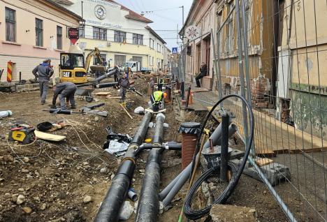 Lucrări cu întârziere. Închiderea străzii Avram Iancu se prelungeşte cel puţin până la finalul lunii octombrie (FOTO)