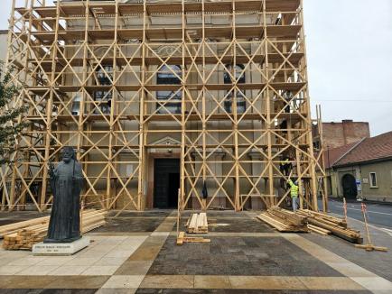 Biserica cu Lună din Oradea, în reabilitare. Lucrările vor trebui finalizate până pe 1 decembrie (FOTO)