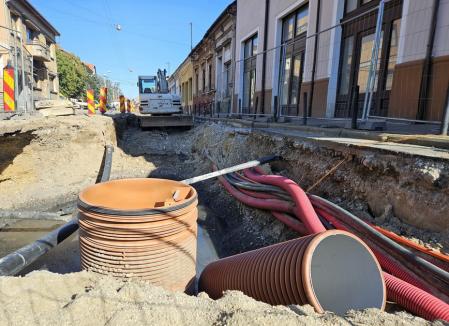 În întârziere. Constructorii vor începe abia vineri lucrările din cel de-al treilea tronson al străzii Avram Iancu din Oradea (FOTO)