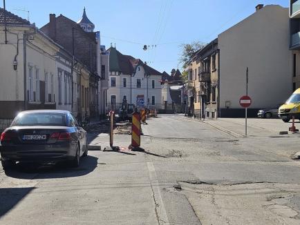 În întârziere. Constructorii vor începe abia vineri lucrările din cel de-al treilea tronson al străzii Avram Iancu din Oradea (FOTO)