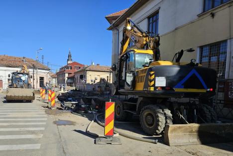 În întârziere. Constructorii vor începe abia vineri lucrările din cel de-al treilea tronson al străzii Avram Iancu din Oradea (FOTO)