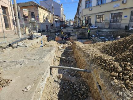 În întârziere. Constructorii vor începe abia vineri lucrările din cel de-al treilea tronson al străzii Avram Iancu din Oradea (FOTO)