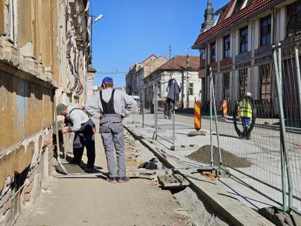 În întârziere. Constructorii vor începe abia vineri lucrările din cel de-al treilea tronson al străzii Avram Iancu din Oradea (FOTO)