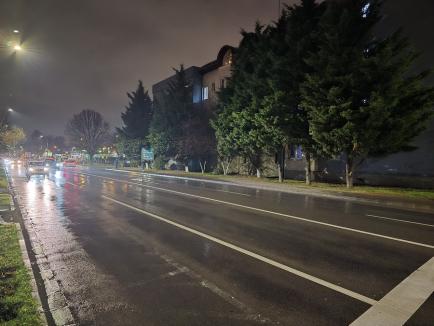 Sărbători ultracentrale: Ca să nu facă risipă, Primăria Oradea a limitat iluminatul de Crăciun la centrul orașului (FOTO)