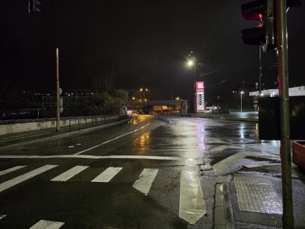 Sărbători ultracentrale: Ca să nu facă risipă, Primăria Oradea a limitat iluminatul de Crăciun la centrul orașului (FOTO)