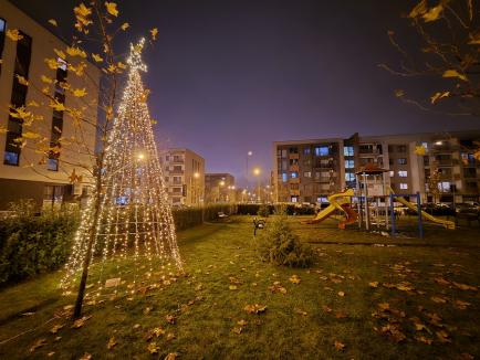 Sărbători ultracentrale: Ca să nu facă risipă, Primăria Oradea a limitat iluminatul de Crăciun la centrul orașului (FOTO)