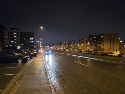 Sărbători ultracentrale: Ca să nu facă risipă, Primăria Oradea a limitat iluminatul de Crăciun la centrul orașului (FOTO)