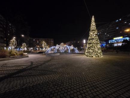 Sărbători ultracentrale: Ca să nu facă risipă, Primăria Oradea a limitat iluminatul de Crăciun la centrul orașului (FOTO)