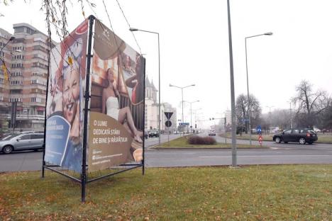 Reclamă la amnezie: Prismele publicitare ale ADP Oradea sunt afişate în continuare, în ciuda interdicţiilor