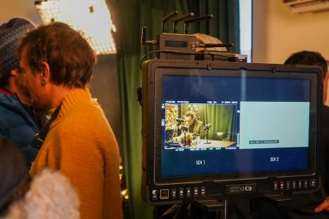 Exclusiv! Imagini în premieră de pe platoul de filmare al peliculei „21 de rubini” din Oradea. Vezi cine sunt protagoniștii! (FOTO)