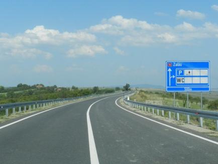 Drum bun, pentru Udrea! Singurul drum din Bihor pe care se lucrează e cel ce duce spre staţiunea Elenei Udrea (FOTO)