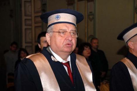 Rău de gură: Decanul Teodor Leuca, reclamat la Comisia de Etică pentru jigniri şi calomnie