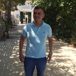Odraslă de carieră: Băiatul prefectului Ioan Mihaiu s-a angajat la Primăria Sînmartin