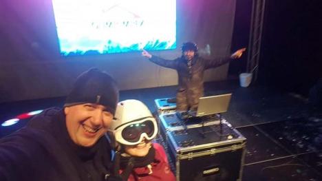 Serbările roşii: Managerul public al Bihorului a fost DJ la Serbările Zăpezii de la Vârtop (FOTO)