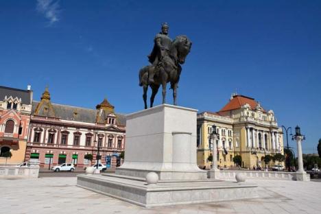 Eroul Necunoscut: Statuia voievodului Mihai Viteazul din Piaţa Unirii a rămas nebotezată