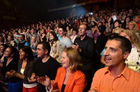 Show de show: Holograf a umplut Casa de Cultură a Sindicatelor (FOTO / VIDEO)