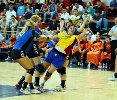 Naţionala de handbal feminin a dispus de Olanda la Oradea, cu scorul de 36-29 (FOTO)