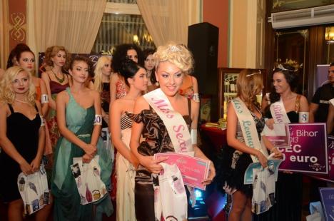 Miss Oradea şi Miss Bihor, alese într-un show cu prezentări de lenjerie intimă şi momente lascive (FOTO/VIDEO)
