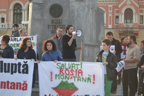 Marşul protestatarilor: "S-a dat şpagă barosană pentru Roşia Montană" (FOTO / VIDEO)