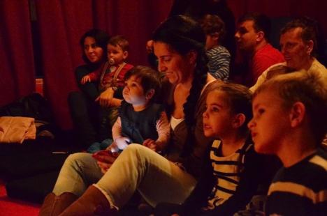 Teatru pentru bebeluşi: În premieră, Trupa Arcadia oferă spectacole pentru copii mai mici de 3 ani (FOTO)