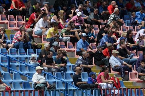 Surpriză: FC Bihor a învins lidera Gloria Bistriţa cu 2-0 (FOTO)