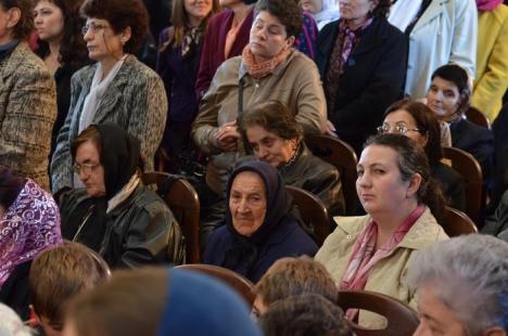 ÎPS Laurenţiu Streza, la Oradea: "Nu vom accepta ca familia să fie trecută în Constituţie altfel decât a lăsat-o Dumnezeu!" (FOTO / VIDEO)