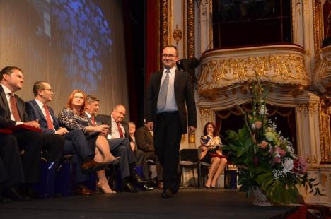 Festivitate de gală la aniversarea celor 30 de ani ai Spitalului Judeţean: medicii au participat în hohote de plâns, dar şi de râs (FOTO)