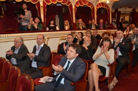 Festivitate de gală la aniversarea celor 30 de ani ai Spitalului Judeţean: medicii au participat în hohote de plâns, dar şi de râs (FOTO)