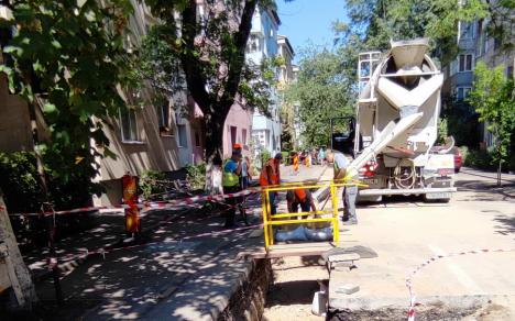 Peste 20 de străzi din Oradea sunt sparte pentru lucrări de termoficare. Vezi termenele de finalizare! (FOTO)