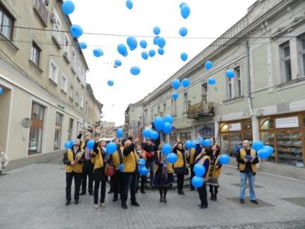 "Leii" din Oradea au lansat baloane şi au împărţit pliante de conştientizare asupra riscurilor de diabet (FOTO)