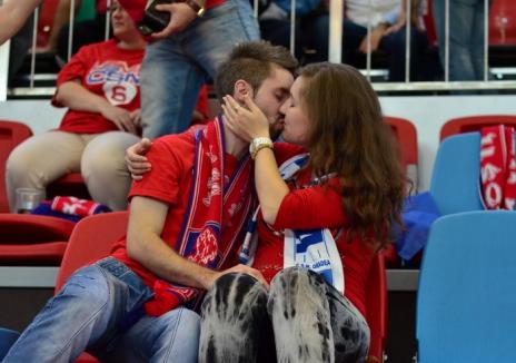 CSM Oradea a câştigat cu greu meciul de acasă împotriva lui Gaz Metan Mediaş (FOTO)