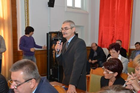 Ministrul Nicolăescu şi-a explicat proiectele de "revoluţie" în Sănătate la Oradea (FOTO)